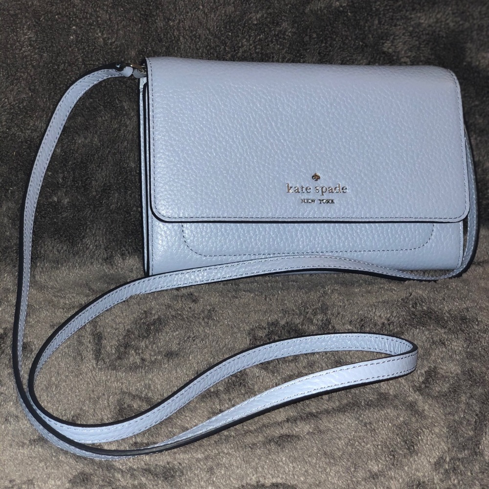 Kate spade ♠️ Harlow wallet on a string
